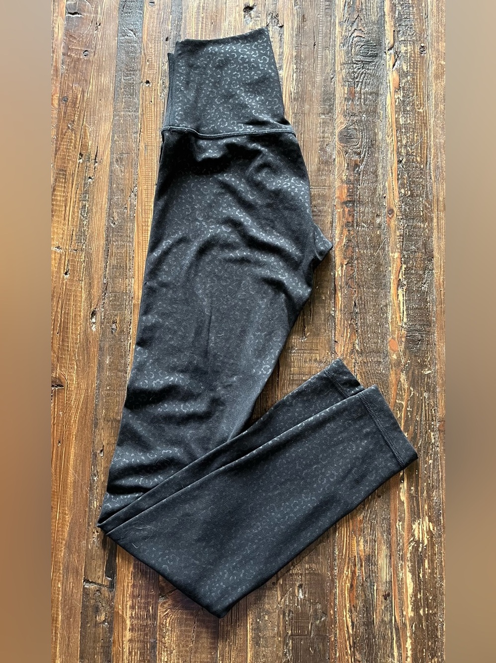 lululemon Align Black High-Rise Leggings with Subtle All-Over Leopard Print Sz 2